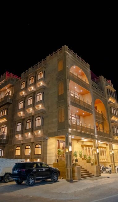 Facade Photo Hotel (4)