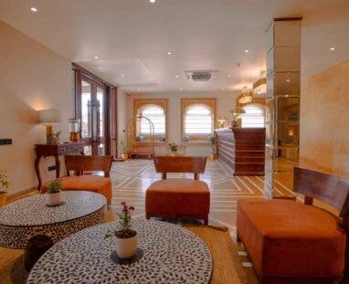 Lobby (3)