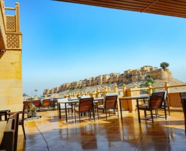 Roof top Restaurant fort View (1)